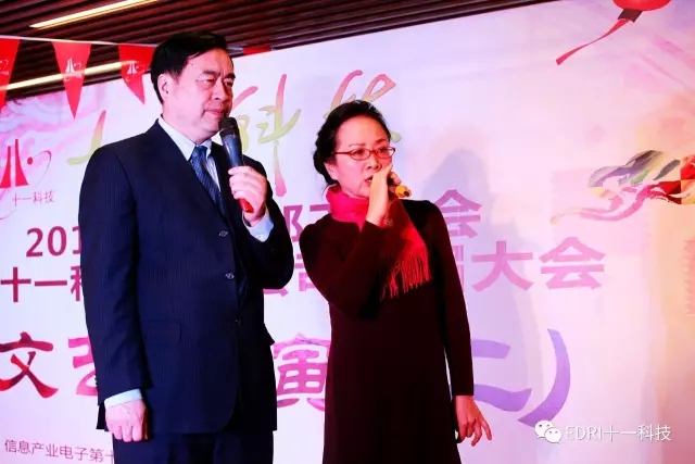 14-赵振元、张小平夫妇合唱《长江之歌》.webp.jpg